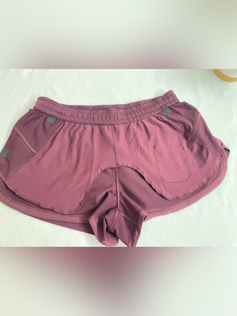 Lululemon Soft Jersey Mid-Rise Curved-Hem
Short 3" Women’s Size L (Garnet) - Picture 12 of 16